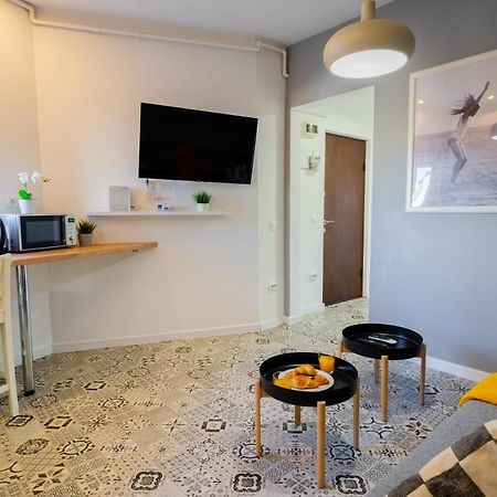 One Bedroom Flat In Bucharest'S Historic District Exteriör bild