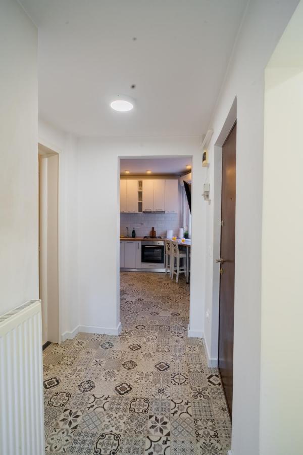 One Bedroom Flat In Bucharest'S Historic District Exteriör bild