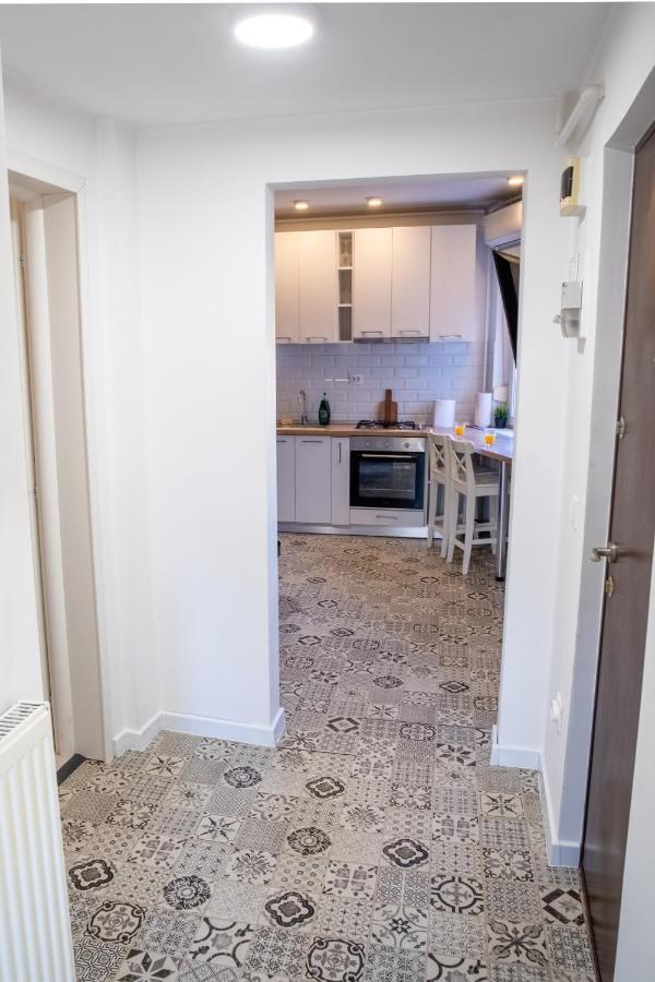 One Bedroom Flat In Bucharest'S Historic District Exteriör bild