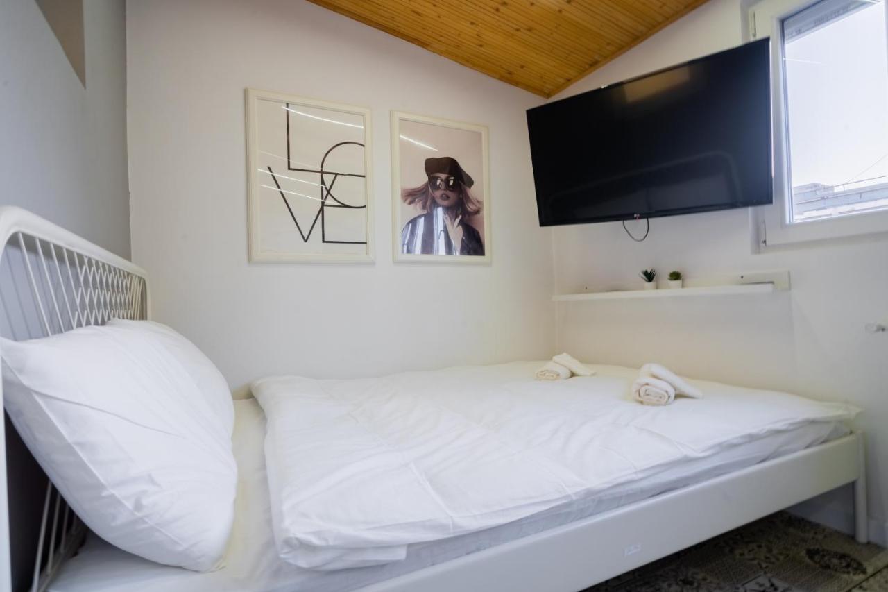 One Bedroom Flat In Bucharest'S Historic District Exteriör bild