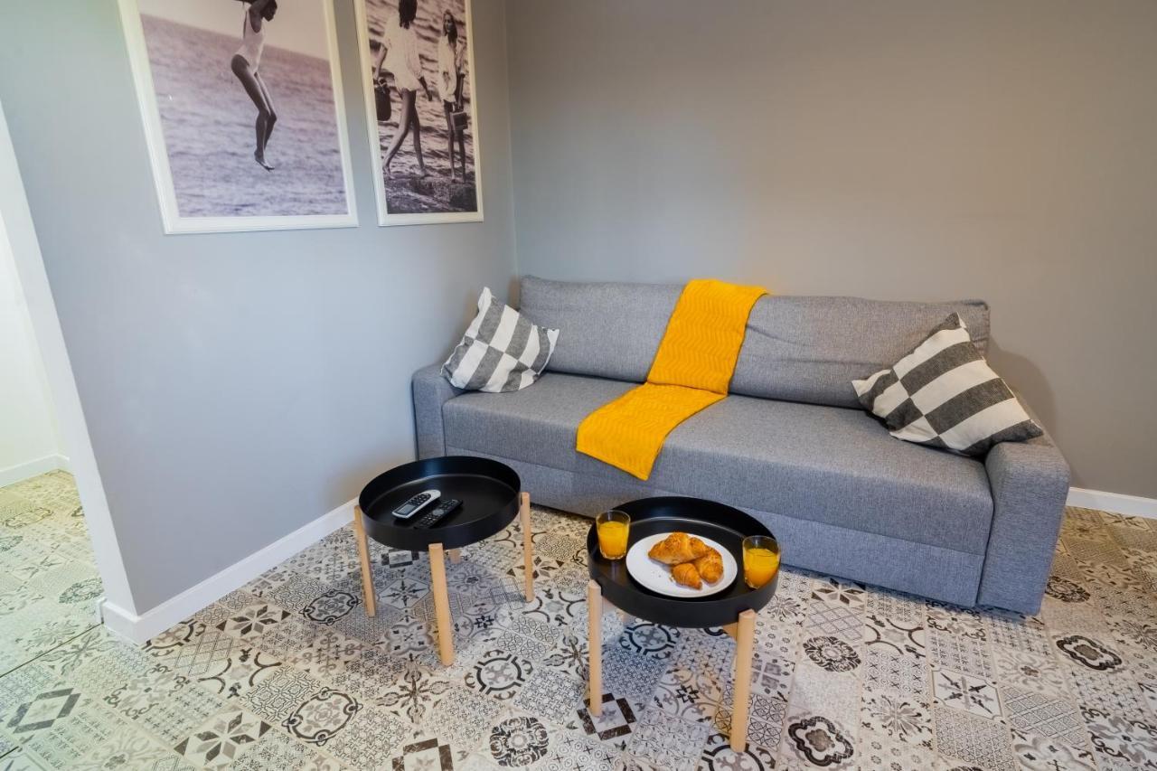 One Bedroom Flat In Bucharest'S Historic District Exteriör bild